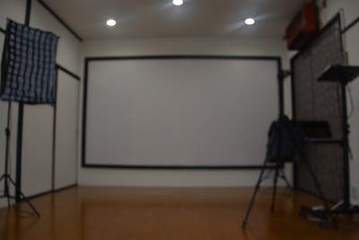 プロジェクターの背景画像で疑似体験ができるスタジオルーム スペースマーケット プロジェクターの背景画像で疑似体験ができるスタジオルーム スペースマーケット