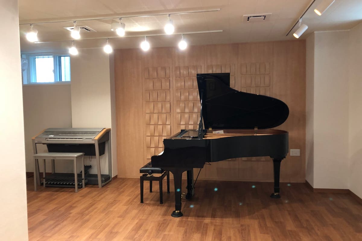 福岡市中央区の音楽スタジオ グランドピアノ グランドハープ エレクトーン設置 練習 ミニコンサートに スペースマーケット