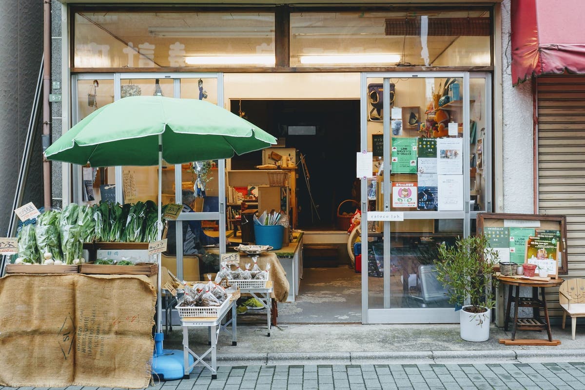 商店街に面した路面店の軒先スペース フリマ 野菜販売などに スペースマーケット