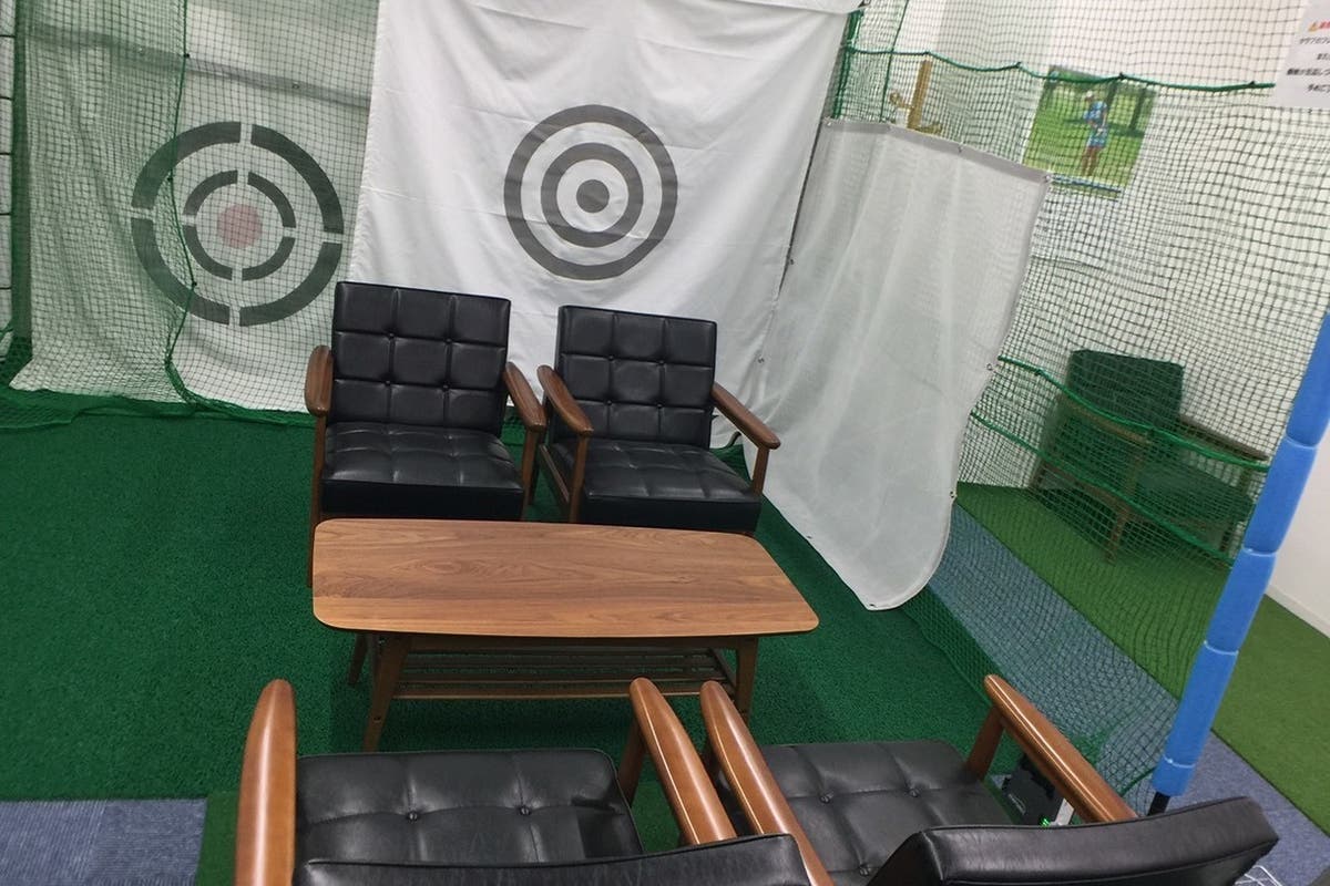 新宿5丁目でグリーンミーティングしませんか 室内練習場の個室レンジを会議や打ち合わせスペースとして利用できます スペースマーケット