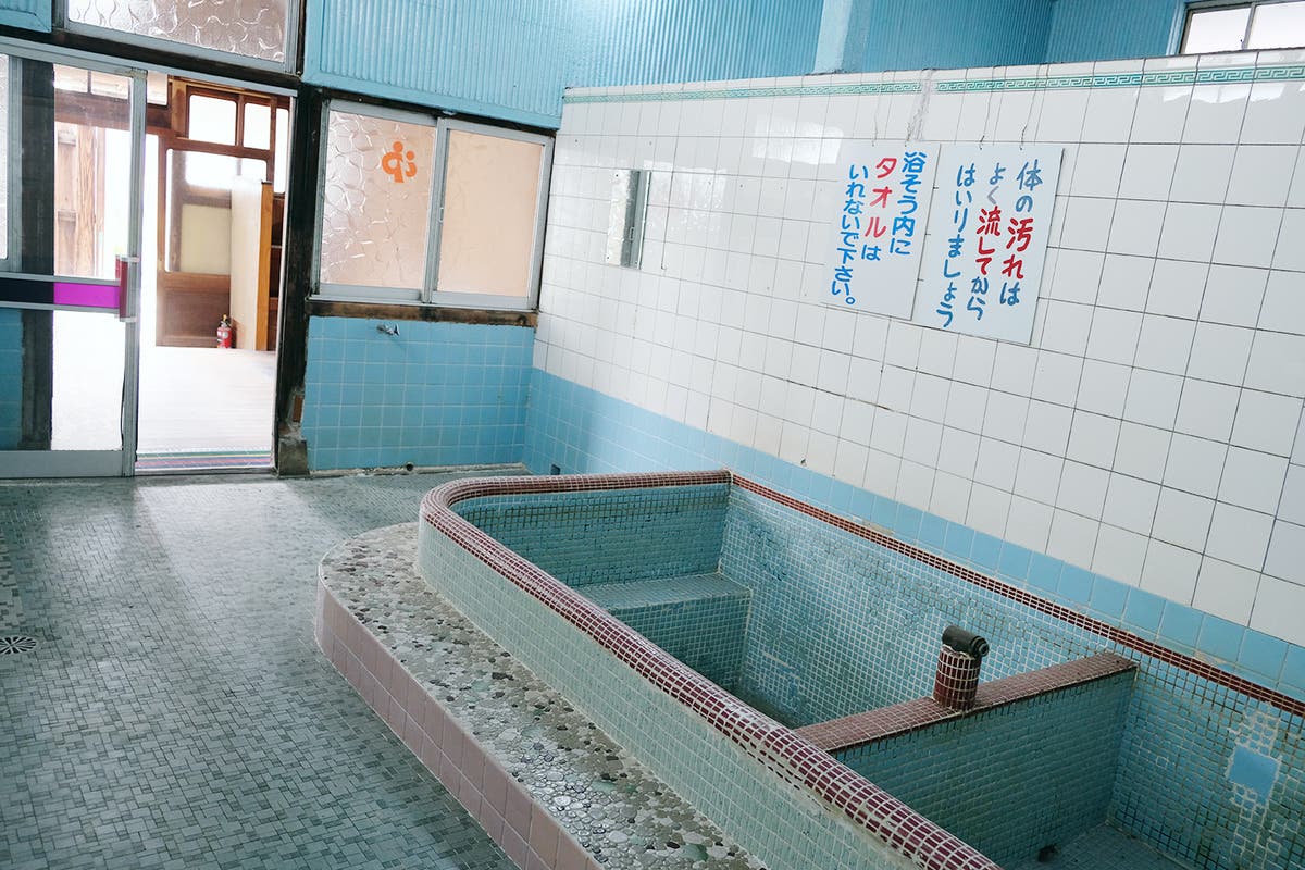 兵庫県 かつて横尾忠則も通った銭湯跡 レトロな空間で撮影やイベントに 良採光 スペースマーケット 兵庫県 かつて横尾忠則も通った銭湯跡 レトロな空間で撮影やイベントに 良採光 スペースマーケット