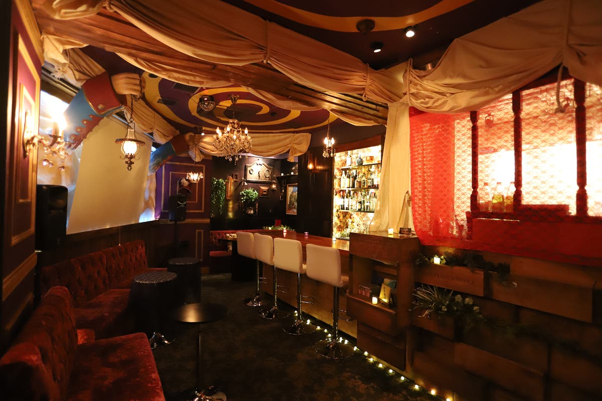 Tvでも紹介されたアンティークな雰囲気のバー 駅前でアクセス パーティー 撮影に スペースマーケット