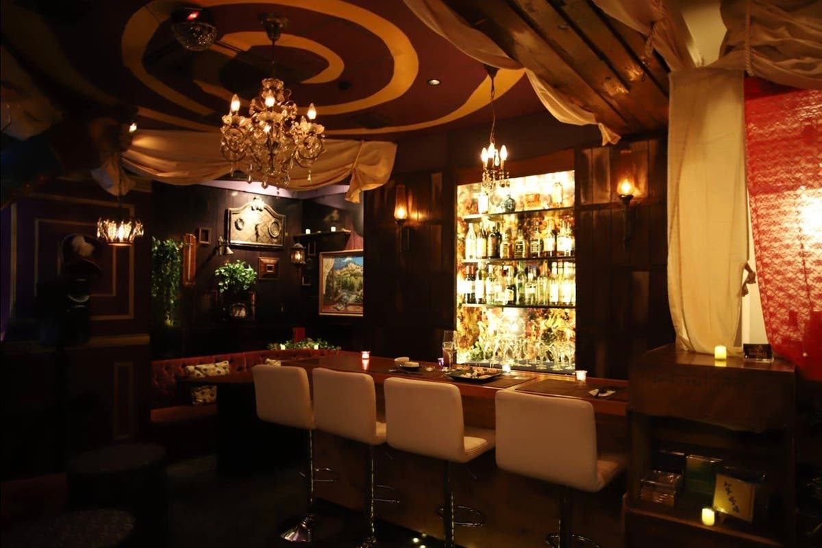 Tvでも紹介されたアンティークな雰囲気のバー 駅前でアクセス パーティー 撮影に スペースマーケット