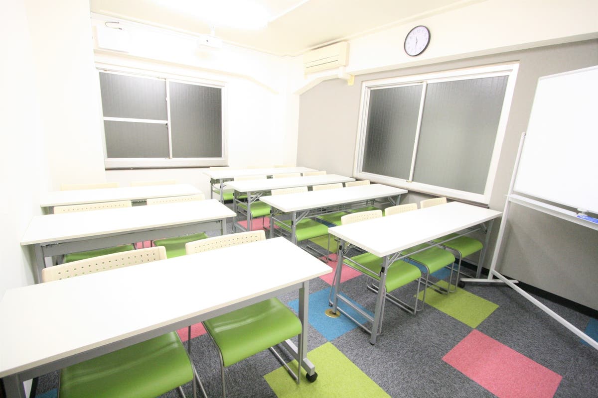 飯田橋駅1分 最安 会議に 天吊りプロジェクター Wifi全て無料 ふれあい貸し会議室 飯田橋no16 スペースマーケット