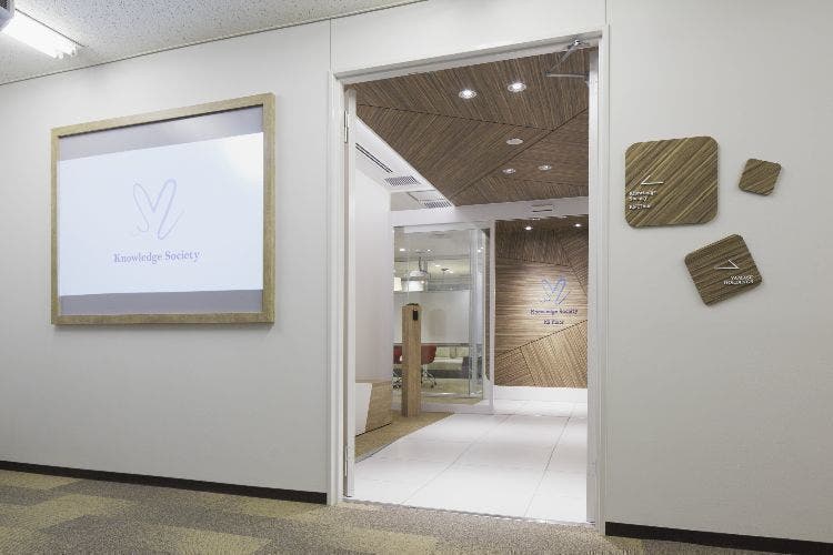 九段下駅徒歩30秒 3席 イス 3席 ソファ 2名 まで利用可能のパウダールーム メイクセミナーに最適 スペースマーケット 九段下駅徒歩30秒 3席 イス 3席 ソファ 2名 まで利用可能のパウダールーム メイクセミナーに最適 スペースマーケット