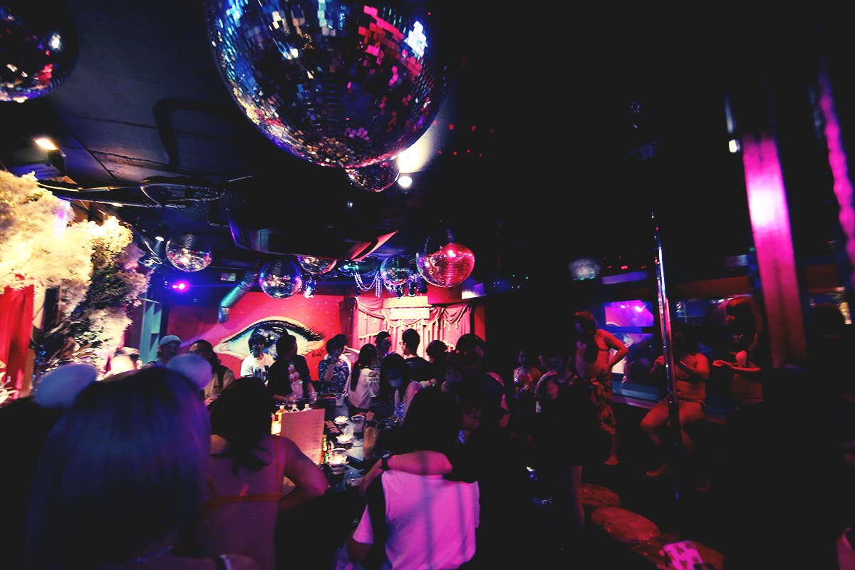 新宿 新宿三丁目 ゴシックキャバレーのエレガントな会場 Mvpv収録 撮影会 パーティー イベント カラオケ フリーメゾン スペースマーケット