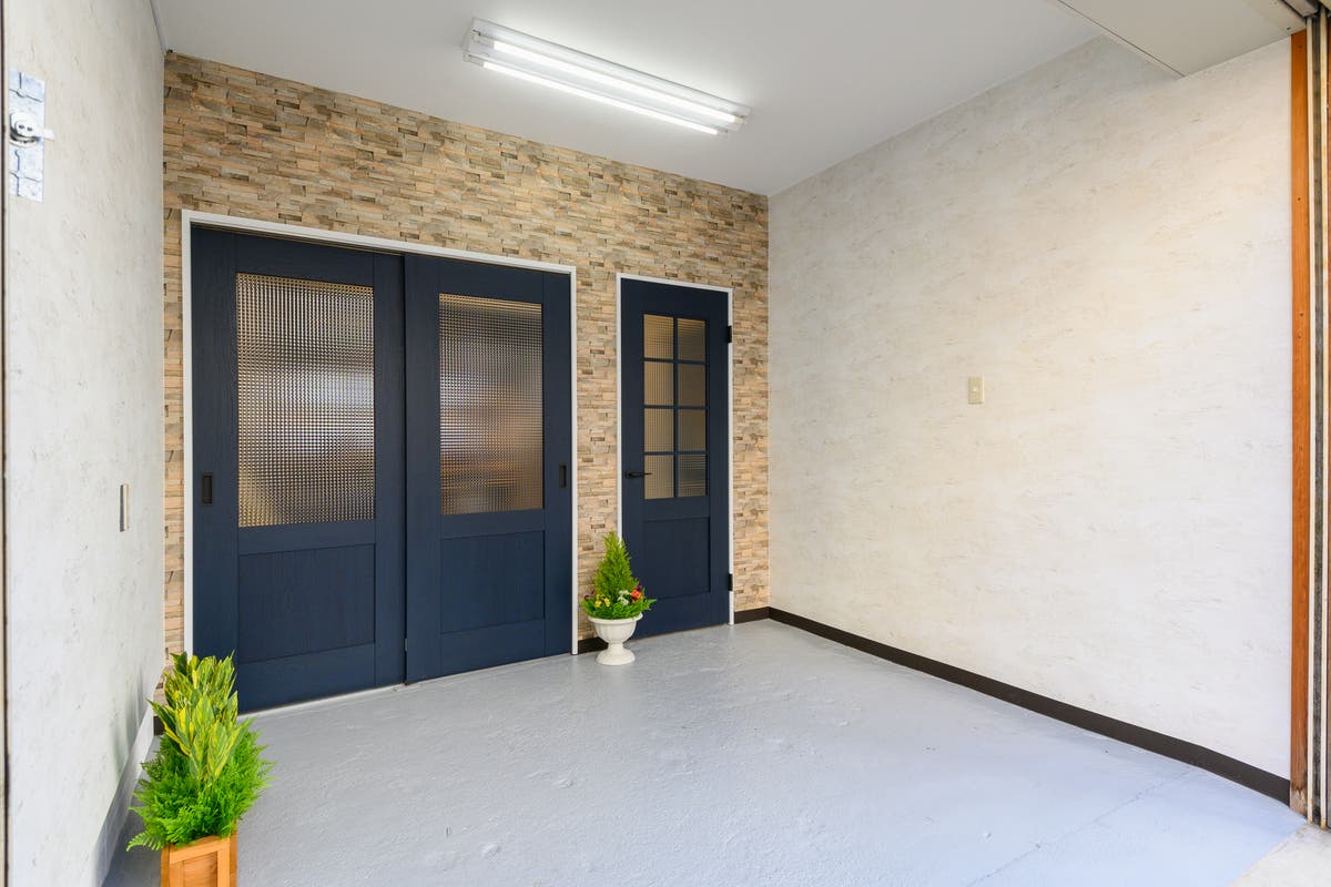 今宮駅から徒歩30秒 撮影スタジオ カフェ バー設定のオシャレ空間 大衆居酒屋のテーブル席 座敷 スペースマーケット 今宮駅から徒歩30秒 撮影スタジオ カフェ バー設定のオシャレ空間 大衆居酒屋のテーブル席 座敷 スペースマーケット