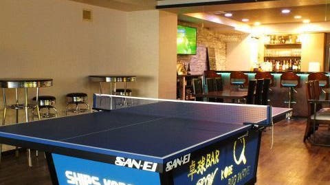 神戸初の卓球バー Bigwave です 当店では卓球台2台とラケット40本をご用意しております 神戸初の卓球バー Bigwav 神戸初の卓球バー Bigwave です 当店では卓球台2台とラケット40本をご用意しております 神戸初の卓球バー Bigwav