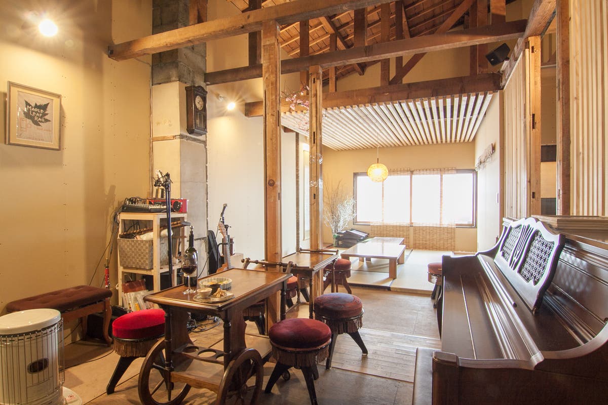 菊水駅6分 学園前駅10分 古い建物を改装 レトロ 換気良 和室とバーカウンター 生ピアノ 撮影 ライブ スペースマーケット 菊水駅6分 学園前駅10分 古い建物を改装 レトロ 換気良 和室とバーカウンター 生ピアノ 撮影 ライブ スペースマーケット