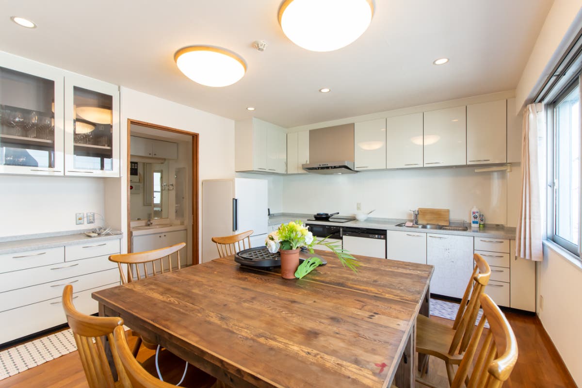 Kitchen 大きな窓 自然光たっぷり 映えるオシャレキッチン 六本木 渋谷 恵比寿 広尾 料理教室 撮影 取材 動画 スペースマーケット