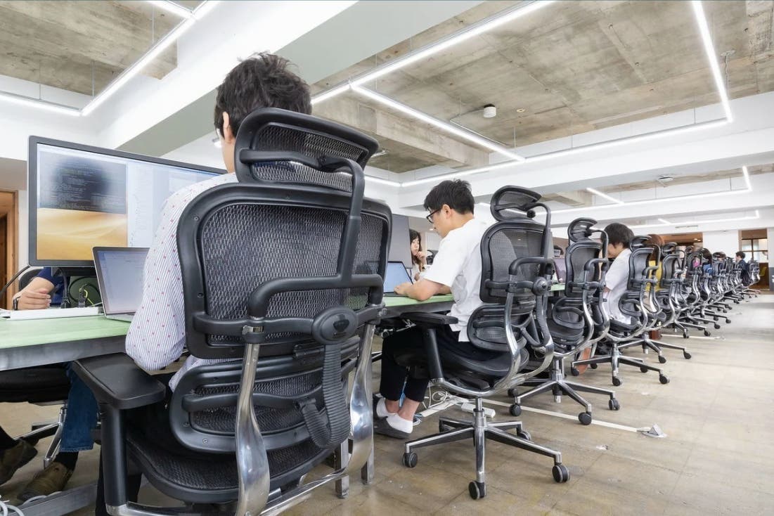 オフィス間借り募集 港区表参道エリア100名まで収容可能なオフィス スペースマーケット