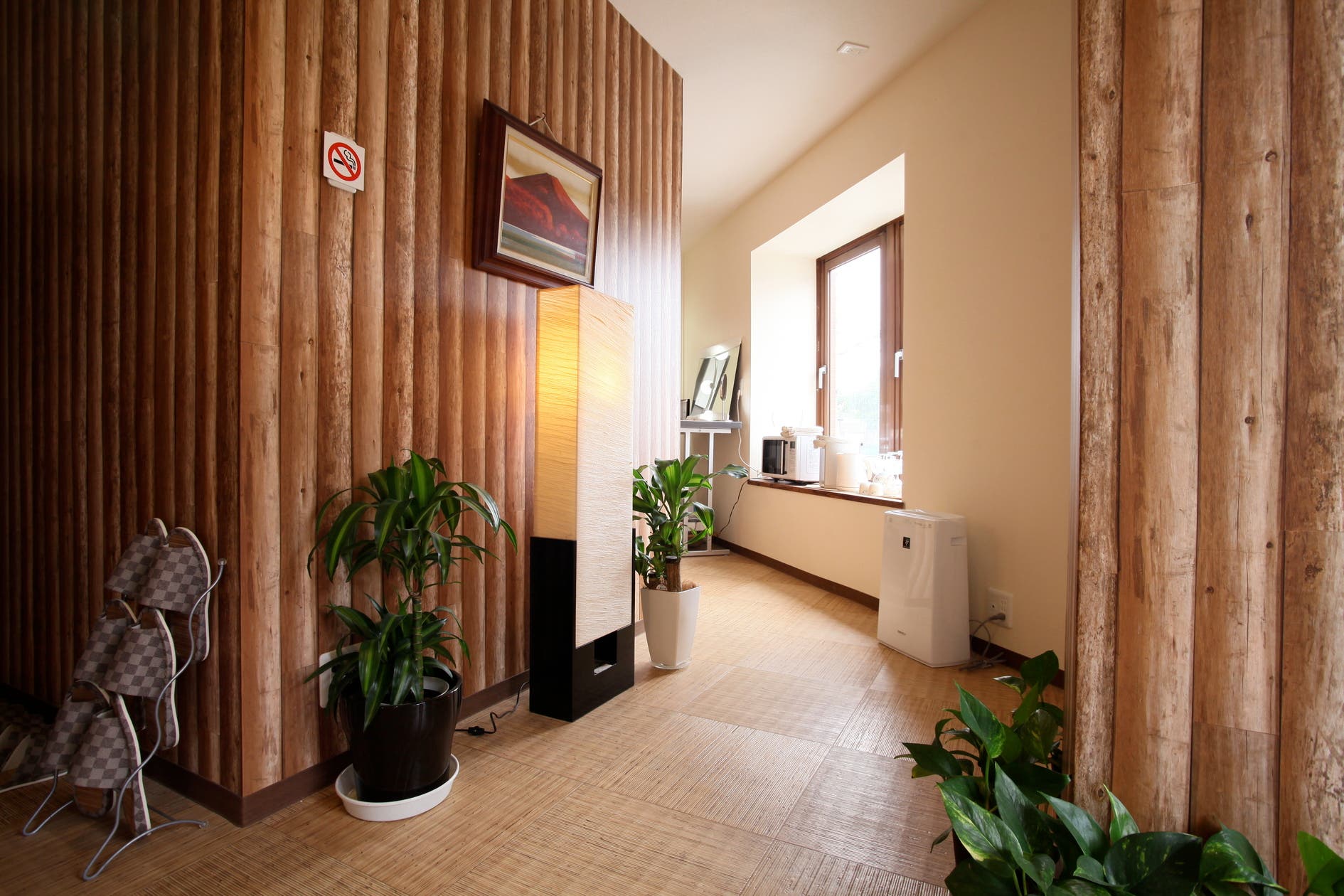 光ありＰあり）スタジアム博多の森24時間利用可・仮眠可1F/40 ㎡＋2F/50㎡寝具・シャワーあり