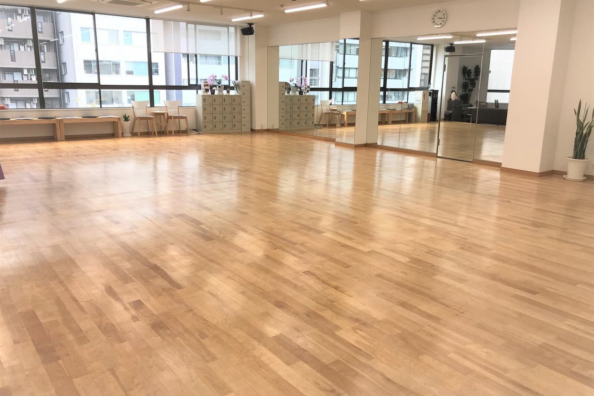 広くて綺麗 開放感あるレンタルスタジオ ダンスレッスン チーム練習 発表会 セミナーなどに スペースマーケット 広くて綺麗 開放感あるレンタルスタジオ ダンスレッスン チーム練習 発表会 セミナーなどに スペースマーケット