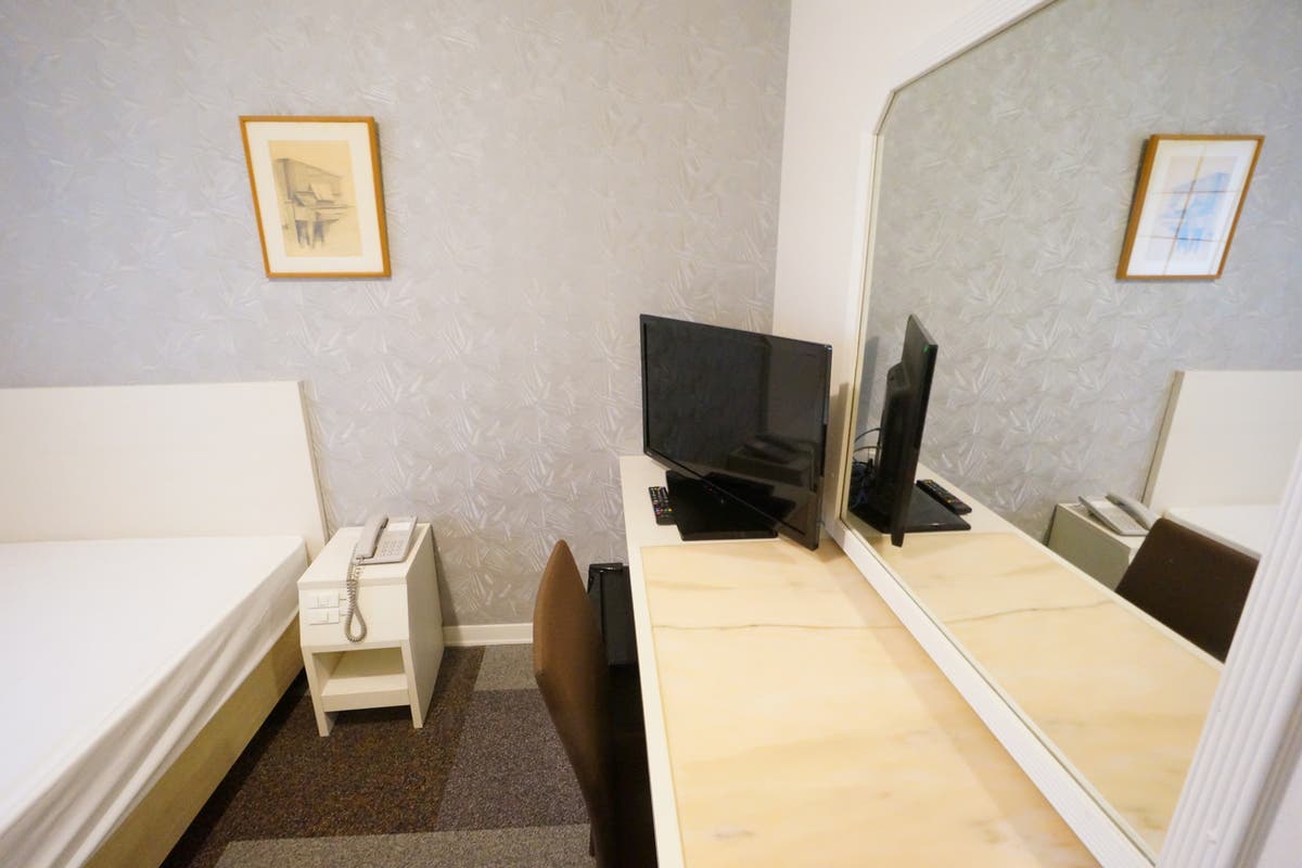 ミニマルワークスペース新大阪no 10 ニューオーサカホテルの1室 Wi Fi無料 テレワーク Web会議 スペースマーケット