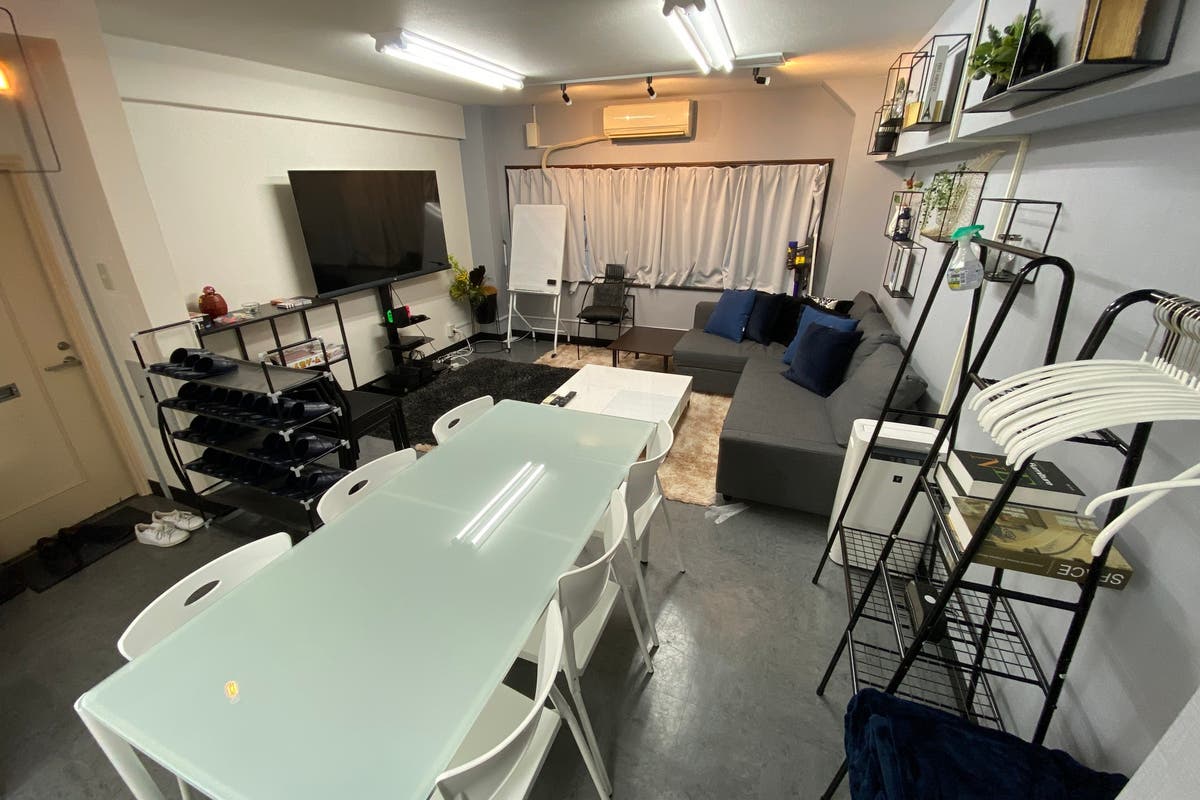 Open特割 実施中 102 Fika池袋 65型超大型tv 広々ダイニングテーブル 任天堂swich ボードゲーム たこパ スペースマーケット