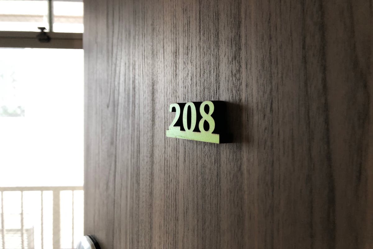 新宿市谷 8号室 貸切個室 8月新設 ３蜜 コロナ対策万全 高速インターネットリモートワーク最適 スペースマーケット