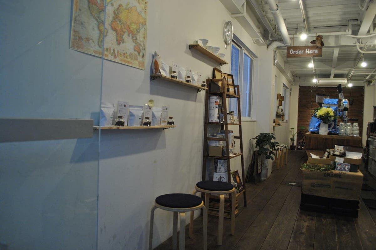 神戸元町 栄町 裏路地にあるカフェ2f 個展 セミナー 打合せに Wi Fi プロジェクター完備 スペースマーケット 神戸元町 栄町 裏路地にあるカフェ2f 個展 セミナー 打合せに Wi Fi プロジェクター完備 スペースマーケット