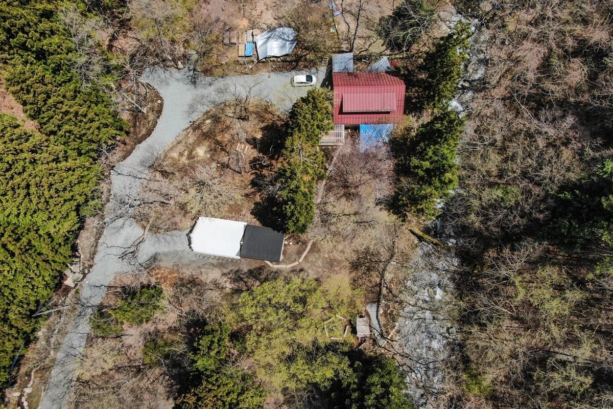 450坪の敷地全て貸切 都内から車で90分と好アクセス 川も森も 撮影利用などに スペースマーケット 450坪の敷地全て貸切 都内から車で90分と好アクセス 川も森も 撮影利用などに スペースマーケット