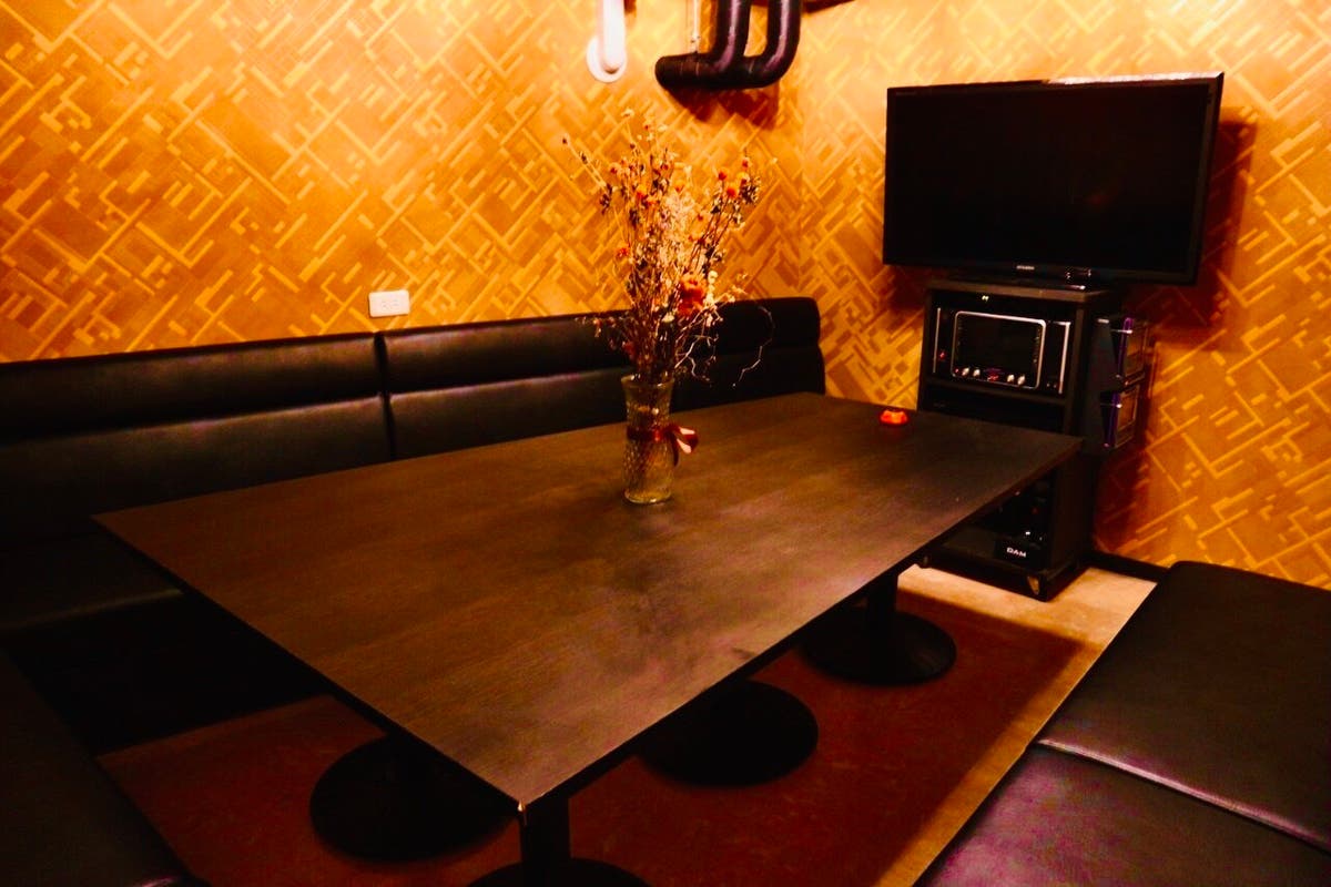 403 冬割70 Off 14人収容カラオケ個室 恵比寿3分 レストラン料理 ママ会 パーティ 会食 会議 観賞会 スペースマーケット