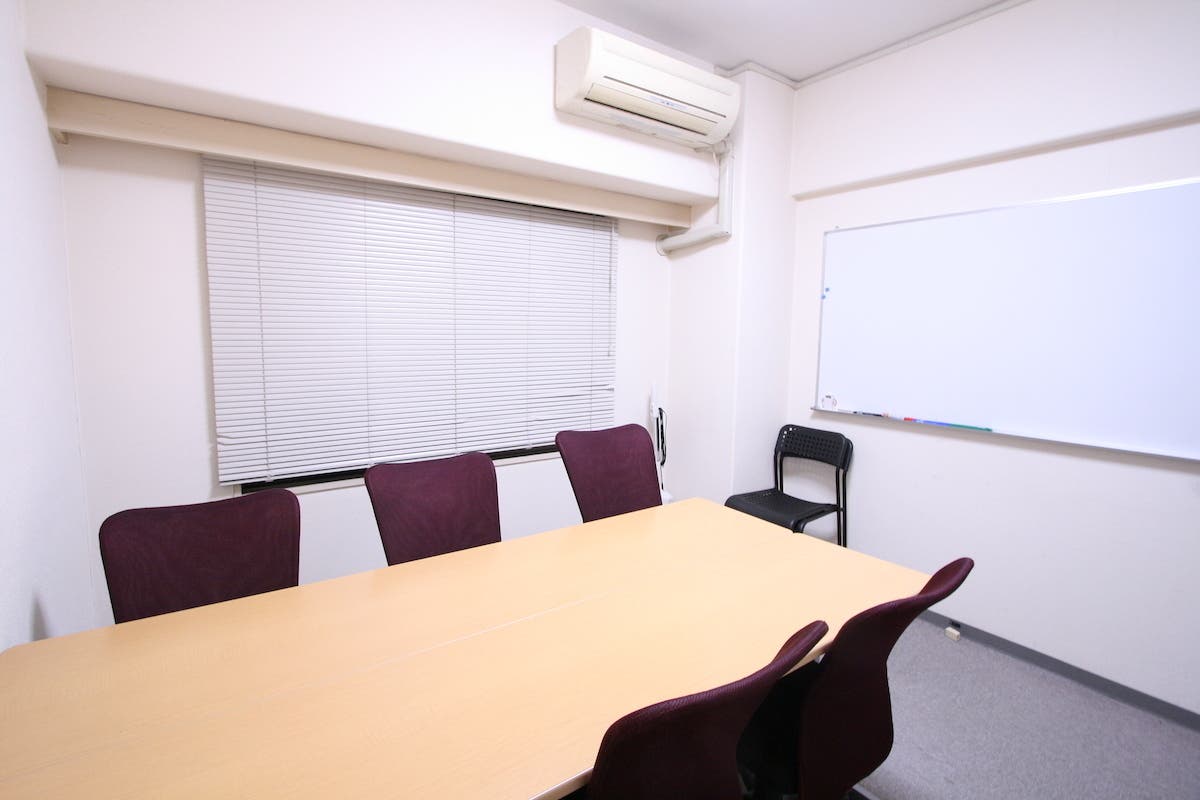 青山一丁目駅5番出口1分 8名利用可 完全個室 綺麗な室内 ホワイトボード完備 コモンズ会議室 青山一丁目 スペースマーケット 青山一丁目駅5番出口1分 8名利用可 完全個室 綺麗な室内 ホワイトボード完備 コモンズ会議室 青山一丁目 スペースマーケット