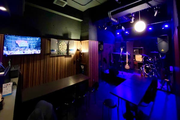 心斎橋駅近くのステージ付きライブバー ライブ 女子会 誕生日会 オフ会 合コン 撮影などの利用に スペースマーケット