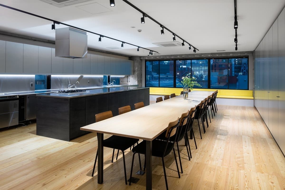 Patia 新御茶ノ水駅から徒歩1分 最大50名収容の広々とした貸切キッチンスペース パーティーやセミナー 撮影に最適です スペースマーケット