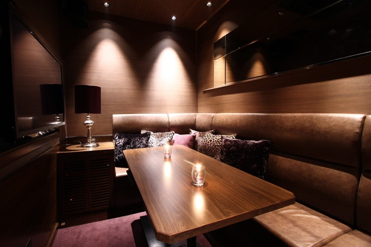 恵比寿駅 徒歩2分 パーティースペース Vt Violet Tiger 恵比寿店 バイオレット31卓 スペースマーケット