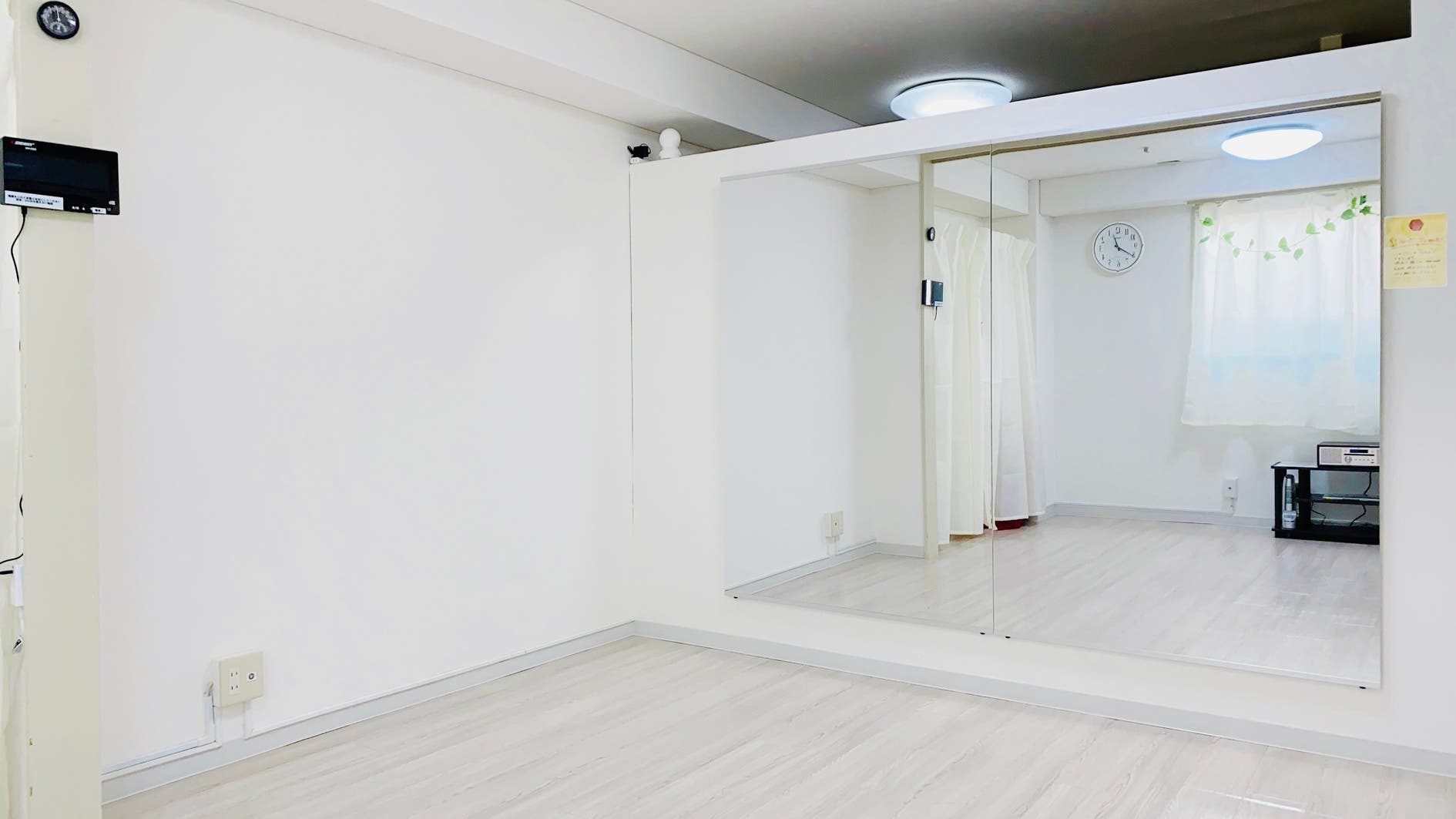 直前割 スタジオbee 長堀橋90秒 Wi Fi Bluetooth対応 ヨガマット無料 整体ベッド一式 クロマキー撮影 スペースマーケット