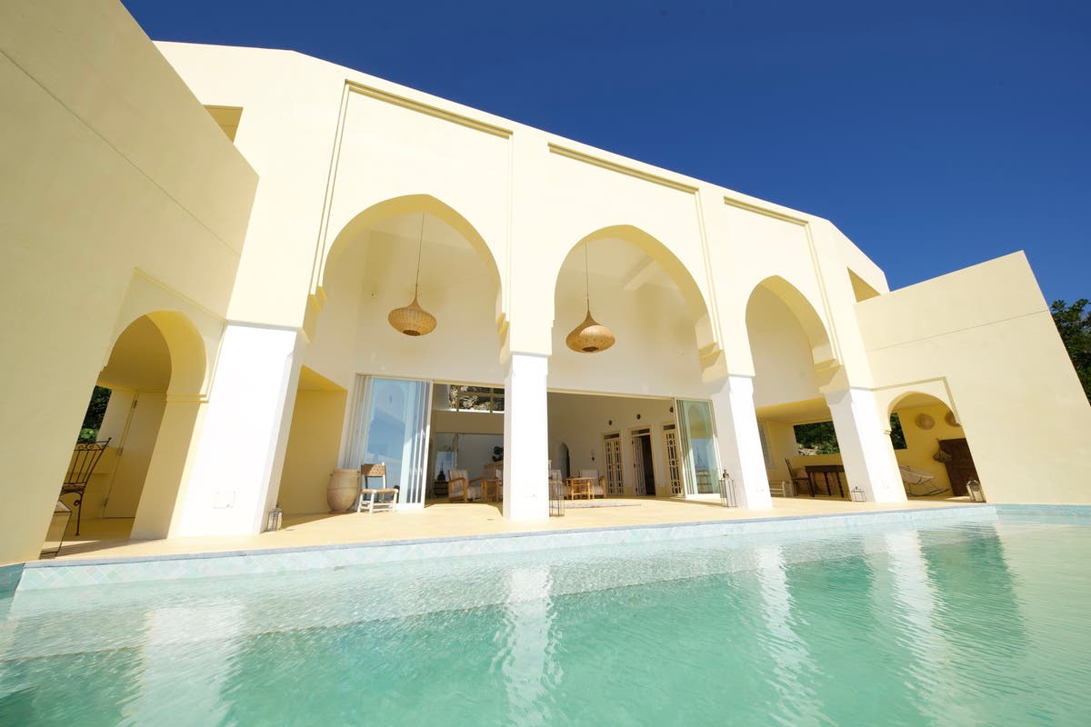 森と海に囲まれモロッコインテリア 装飾でまるで海外にいるような異国情緒あるインフィニティープールがあるホテル スペースマーケット