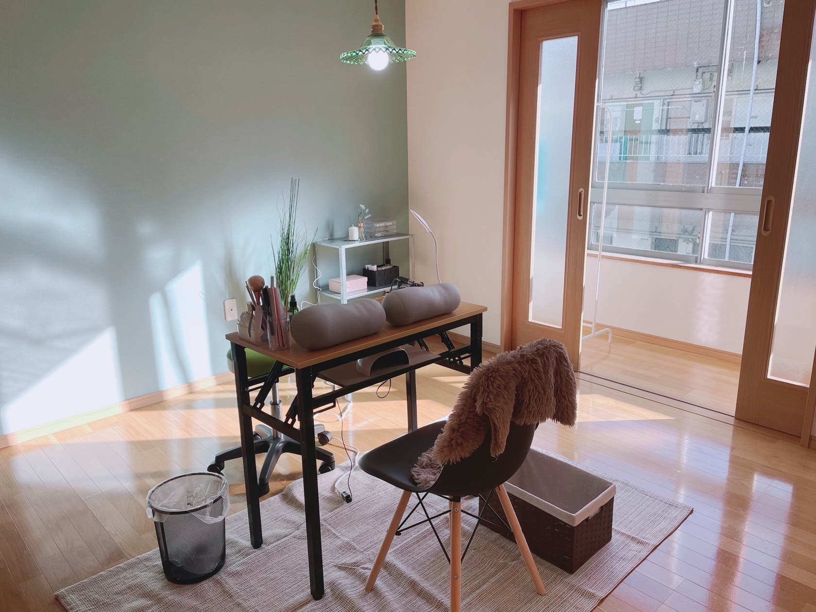 レンタルサロン ネイルブース管理 ライトやオットマン貸し出し可能 スペースマーケット