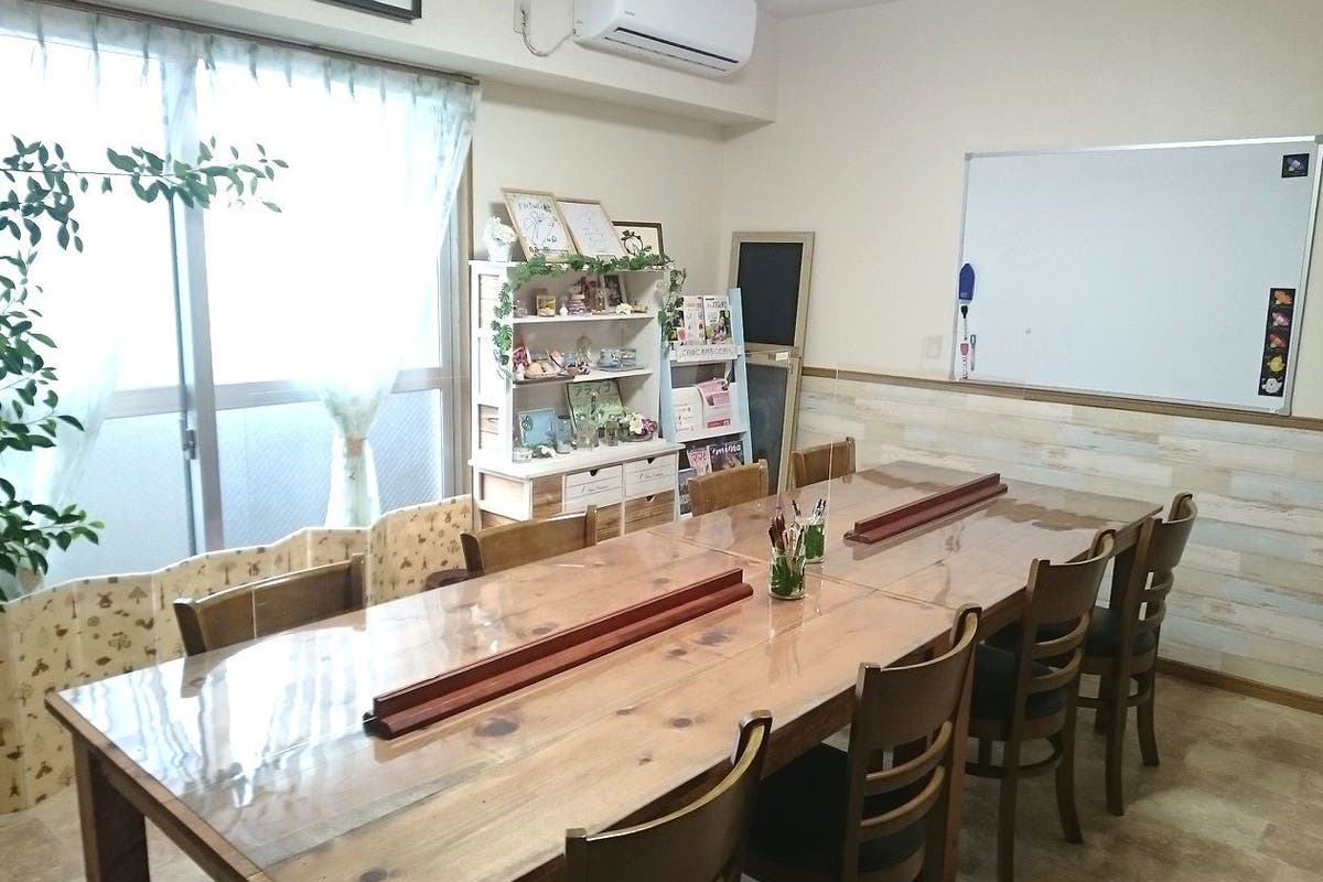 ハワイアン風インテリアのスペース テレワーク 打合せ 自然光での撮影やワークショップに最適 Jr西船橋2分 アティナカルチャー スペースマーケット ハワイアン風インテリアのスペース テレワーク 打合せ 自然光での撮影やワークショップに最適 Jr西船橋2分 アティナカルチャー スペースマーケット