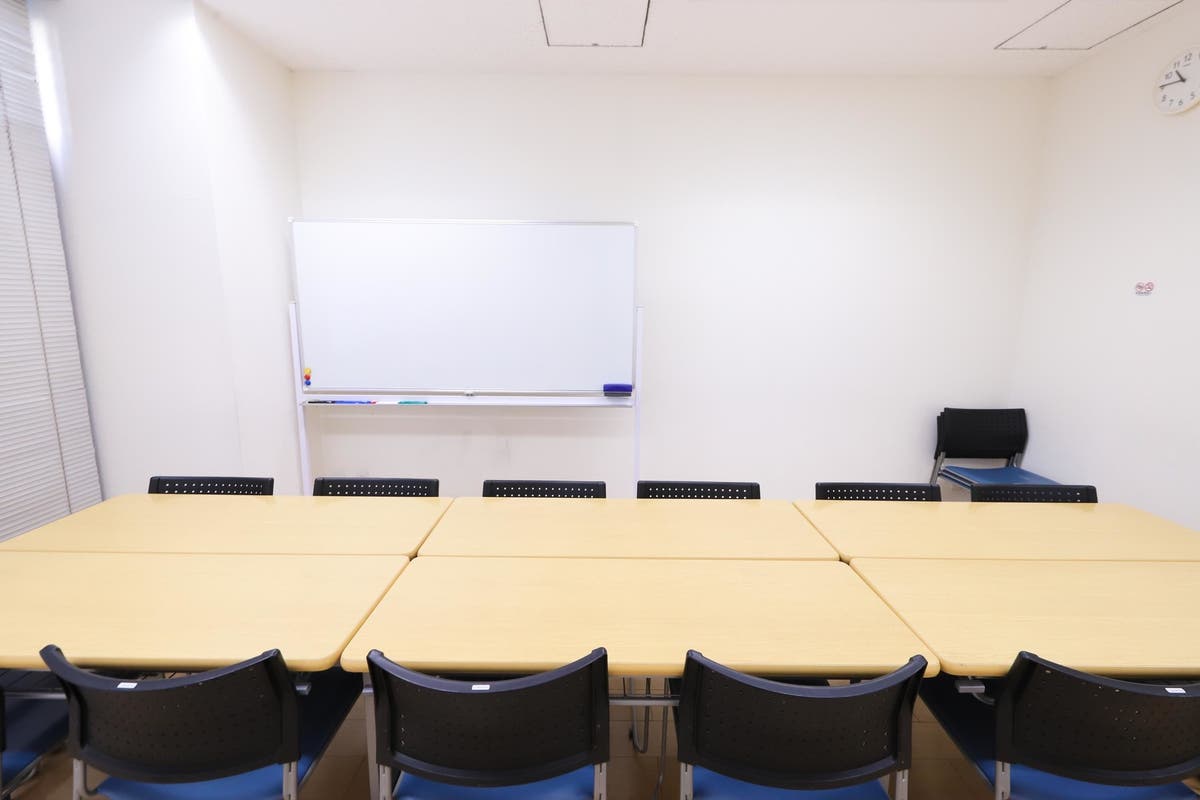 田町駅三田口5分 三田駅a3出口4分 15名利用可 ホワイトボード完備 リモートワーク Web会議に コモンズ会議室 田町三田 スペースマーケット