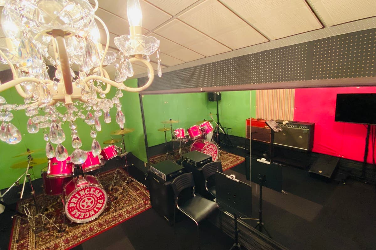 誕生日会 パーティー カラオケ バンド練習 女子会に最適 完全防音室 全室鏡つき音楽スタジオ スペースマーケット 誕生日会 パーティー カラオケ バンド練習 女子会に最適 完全防音室 全室鏡つき音楽スタジオ スペースマーケット
