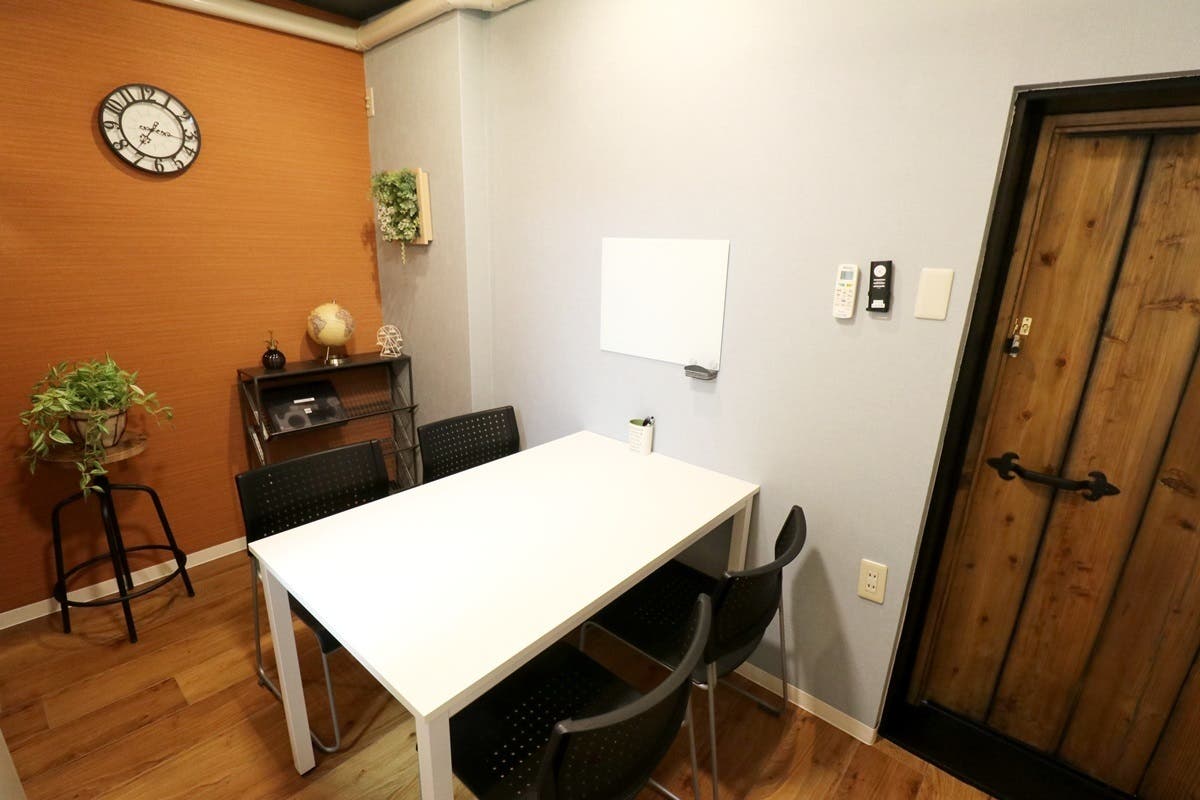 赤羽駅徒歩2分の防音室 防音tv会議 レッスン 音録りスタジオに 赤ばね防音部屋 スペースマーケット 赤羽駅徒歩2分の防音室 防音tv会議 レッスン 音録りスタジオに 赤ばね防音部屋 スペースマーケット