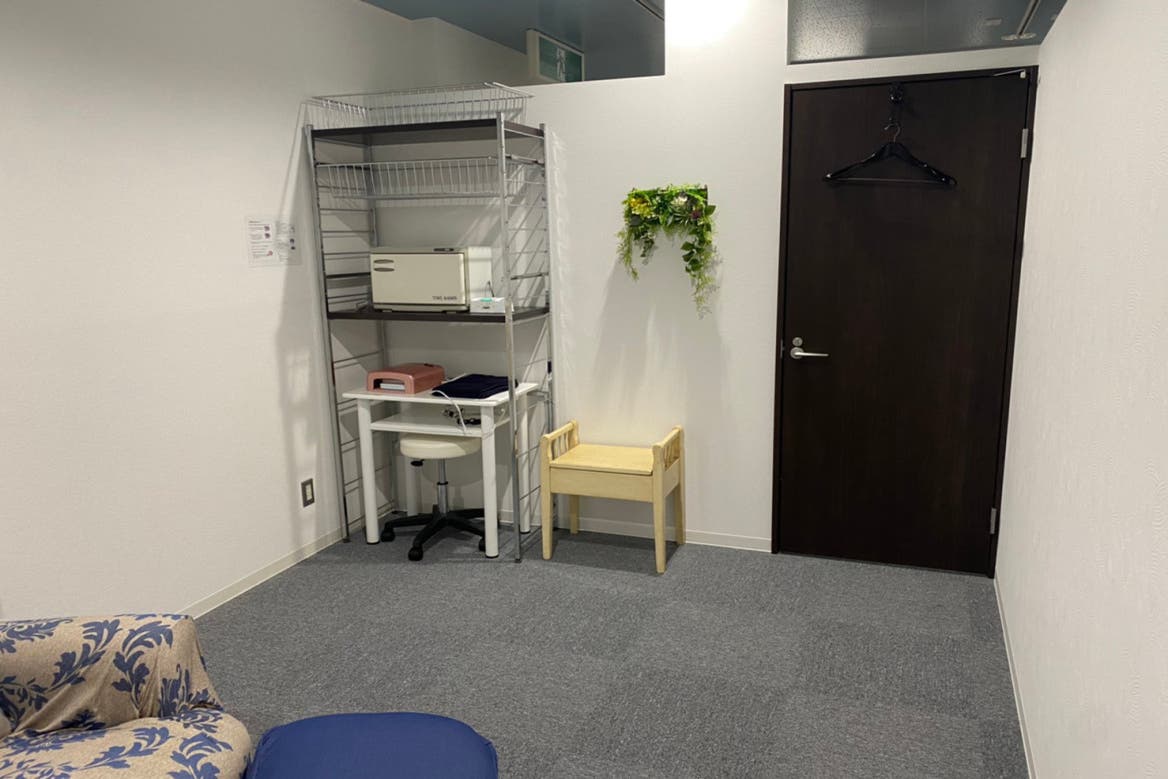 本厚木駅徒歩３分 個室サロン ネイル カウンセリング テレワーク 個人レッスン 占い 等利用に ぽっぽスタイル Room C スペースマーケット