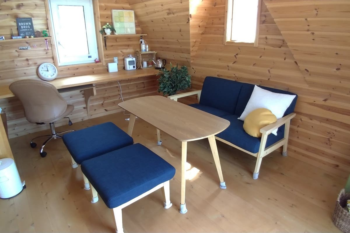 ログハウス風の木製小屋 デスクワークに 休憩に 趣味に ちょこっと田舎でご自由にお寛ぎください スペースマーケット ログハウス風の木製小屋 デスクワークに 休憩に 趣味に ちょこっと田舎でご自由にお寛ぎください スペースマーケット