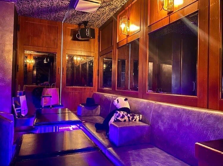 西武新宿駅1分 貸し切りbar 各種パーティー 2次会 女子会 飲み放題 カラオケ無料 ダーツ 西武新宿駅1分 貸し切りba スペースマーケット
