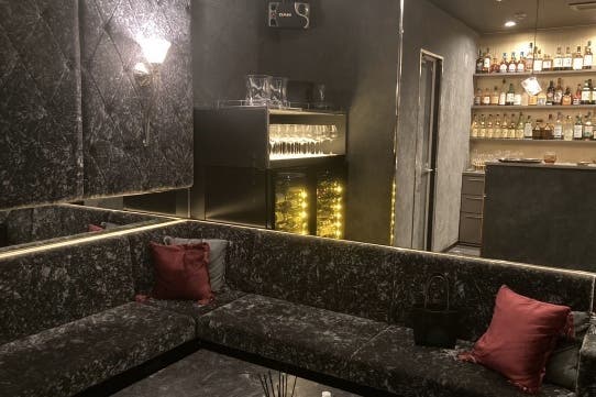 六本木 西麻布 普段は会員制bar 1店舗完全貸切なので特別な会や撮影等に スペースマーケット 六本木 西麻布 普段は会員制bar 1店舗完全貸切なので特別な会や撮影等に スペースマーケット