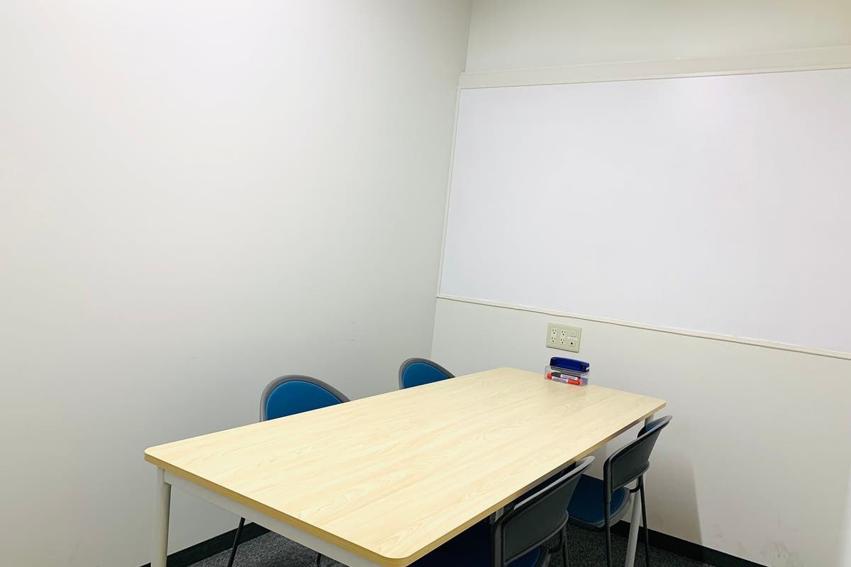 大井町駅すぐ Mican 会議室c 大井町徒歩2分 最大4名収容可能 スペースマーケット