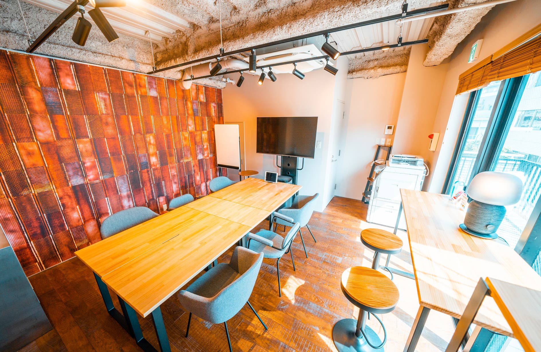 株式会社new Horizonー業界初の事業支援型バーチャルオフィスー 防音完全個室 六本木駅徒歩１