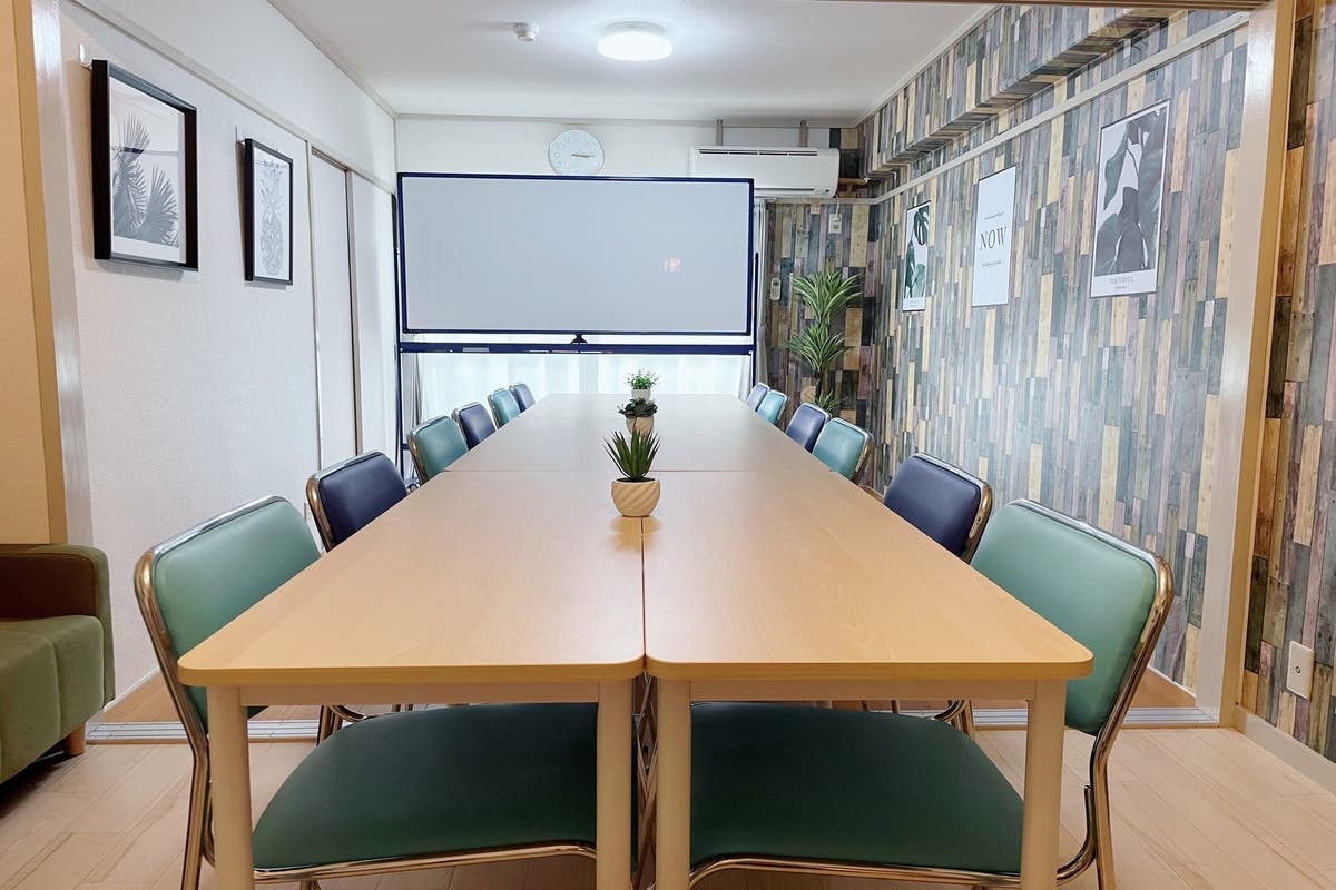 新規オープン 本通のオシャレなテレワークスペース 名利用可 Wi Fi プロジェクター ホワイトボード全て無料 スペースマーケット