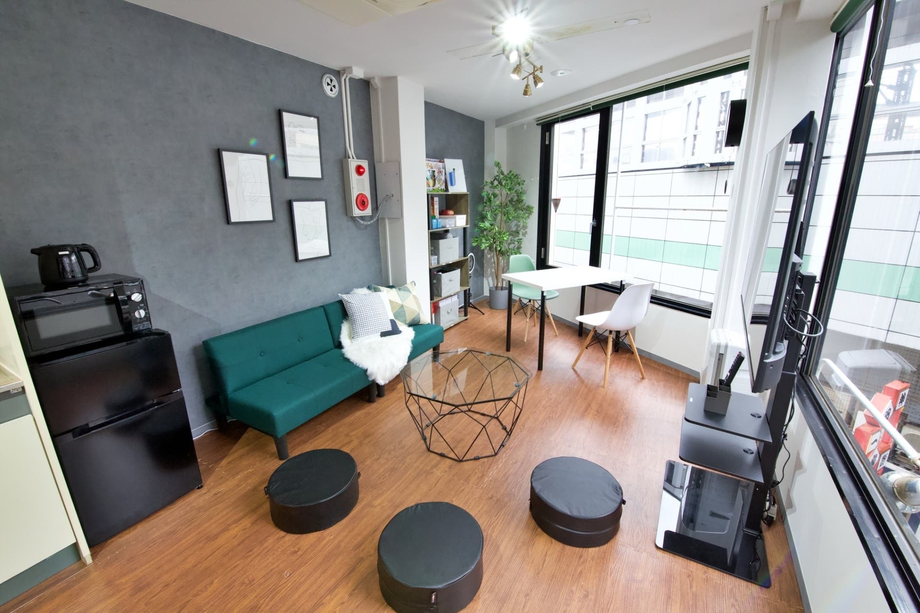 3 シェアスペlounge神田 3 シェアスペlounge