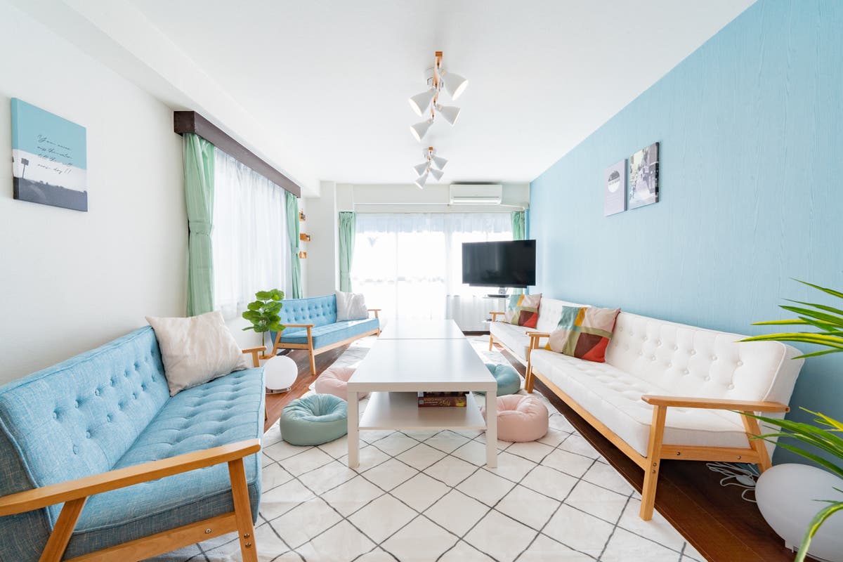 New B U Room秋葉原 駅徒歩5分 最大15人収容 大型テレビ 撮影採光 オフ会 女子会 おうちデート スペースマーケット