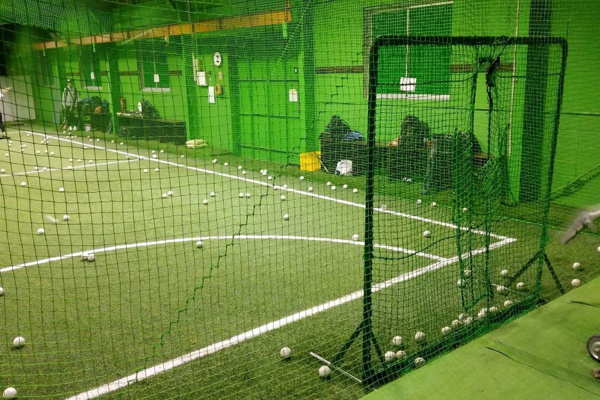 全面人工芝の室内練習場 ヨガなどカルチャー スポーツ系の講習会などに スペースマーケット 全面人工芝の室内練習場 ヨガなどカルチャー スポーツ系の講習会などに スペースマーケット