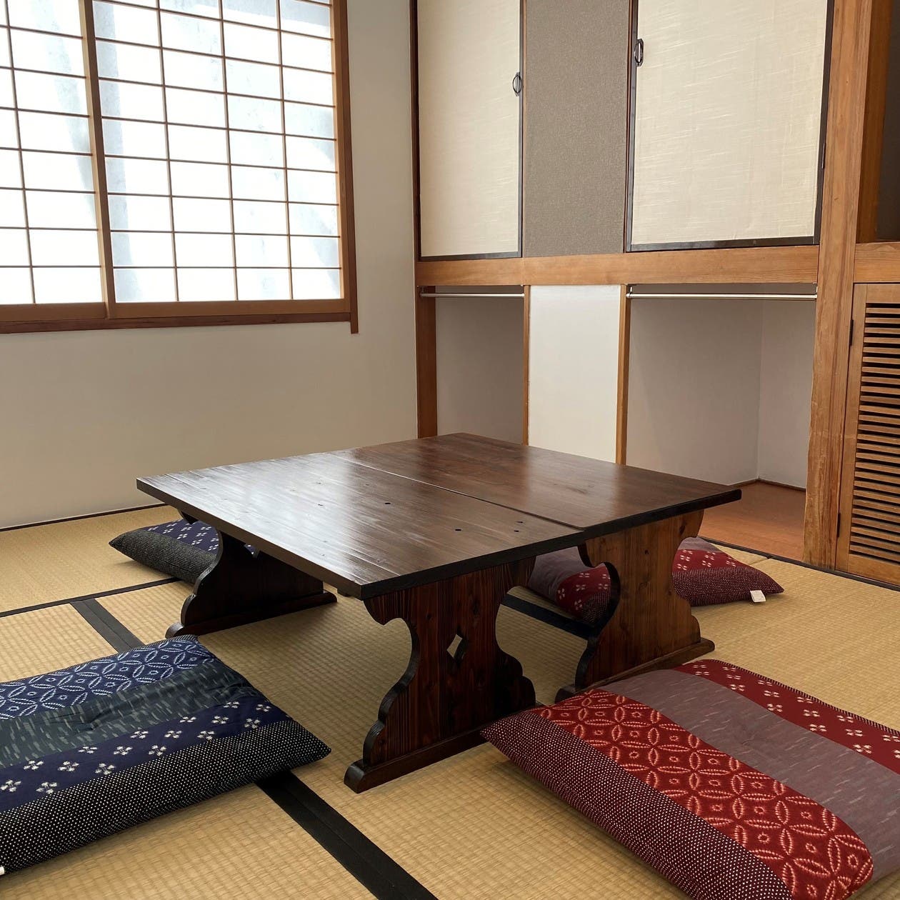 池袋c6出口徒歩4分 和個室 畳部屋 カフェ利用可 高速wifi無料 完全個室 テレワーク等 池袋c6出口徒歩4分 和個室