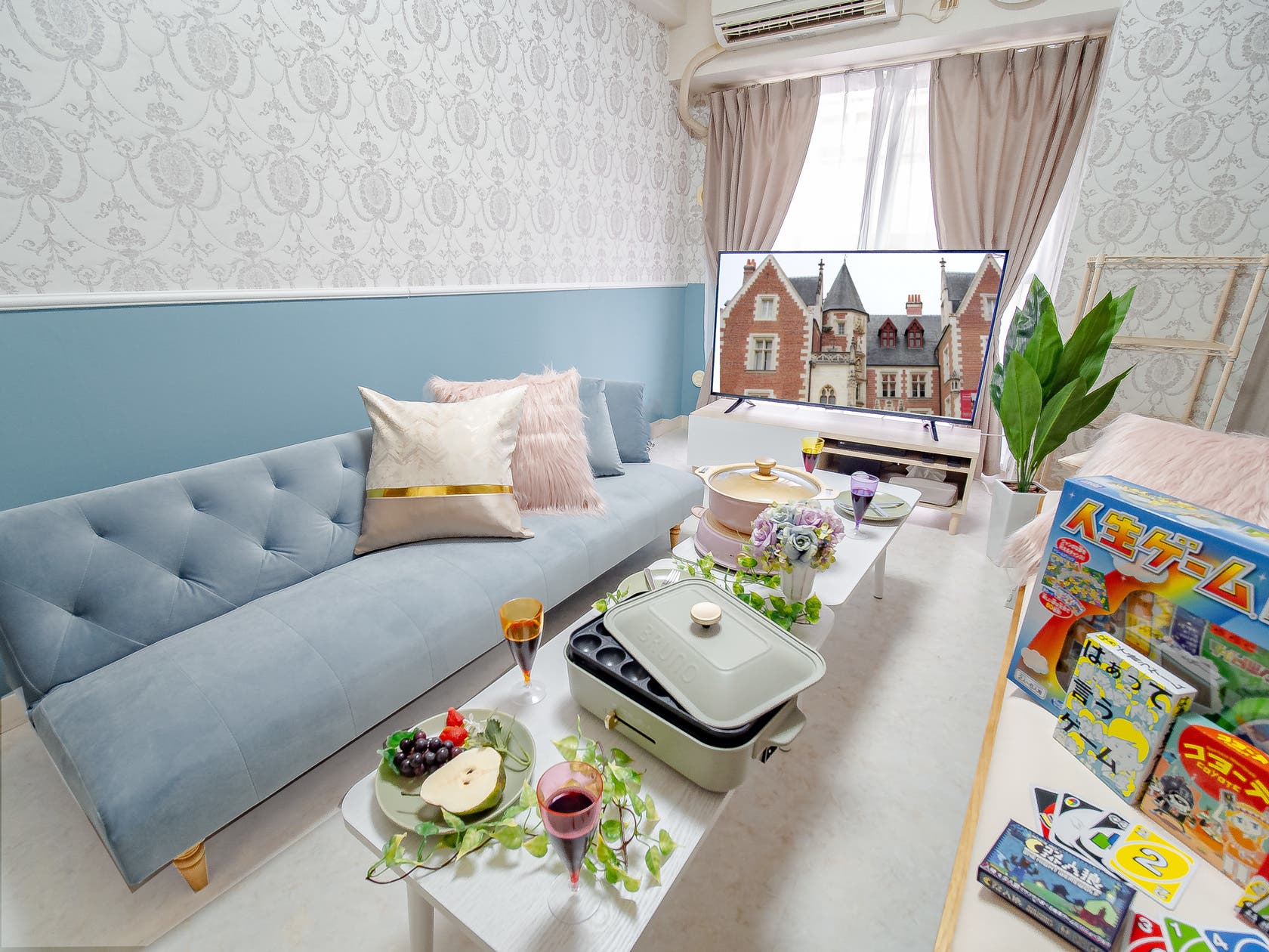 可愛いお部屋で女子会 誕生日会 パリのアパルトマン風room サマーセル中 可愛いお部屋で女