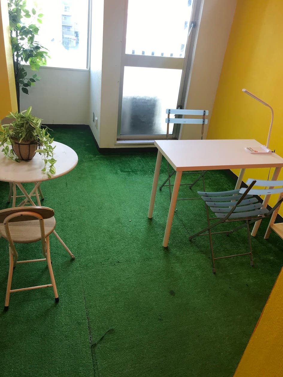 都心で駅近 完全個室のサロン 四谷三丁目駅徒歩３分なのに１ｈ６００円のみ 都心 駅近 完全個室 激安のお