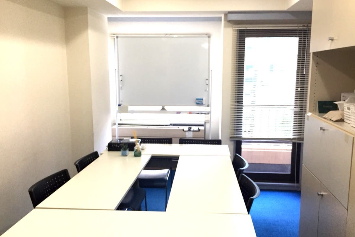 Cocoii多目的室 新橋 大門 汐留 御成門駅近 プロジェクタ 高速フレッツ光導入 Wifi無料 清潔 安い 完全個室 スペースマーケット